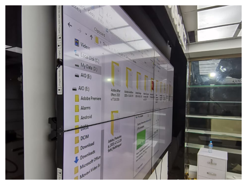 EziSol provided maintenance service for a 2x2 tiled LCD Video wall display installed on a wall using wall mounts.